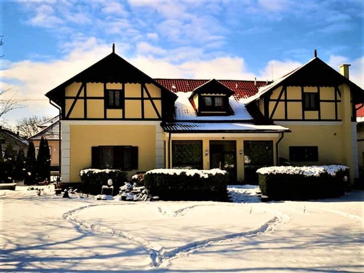 Penzion Pod Orechom Turčianske Teplice 외부 사진